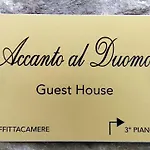 Accanto al Duomo